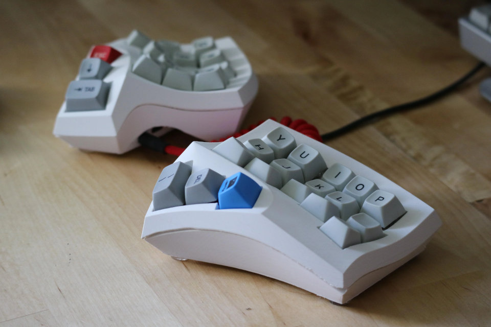 Tastatur med home row mods